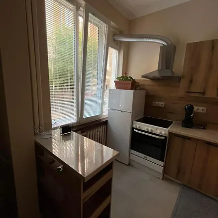 El Apartment